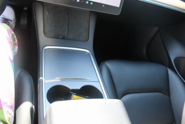2022 Tesla Model 3 Long Range photo 13