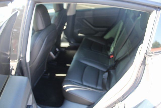 2022 Tesla Model 3 Long Range photo 14