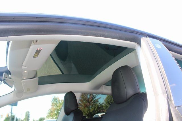 2022 Tesla Model 3 Long Range photo 16