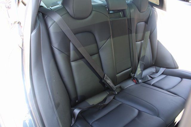 2022 Tesla Model 3 Long Range photo 17