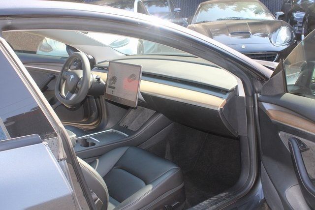 2022 Tesla Model 3 Long Range photo 19