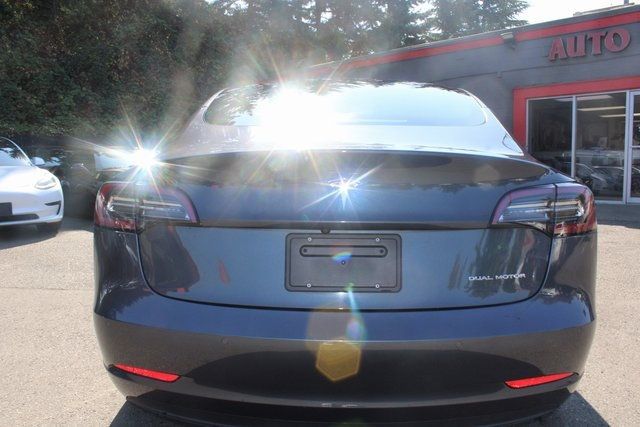 2022 Tesla Model 3 Long Range photo 4