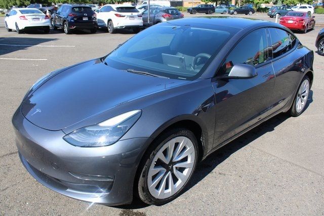 2022 Tesla Model 3 Long Range photo 7