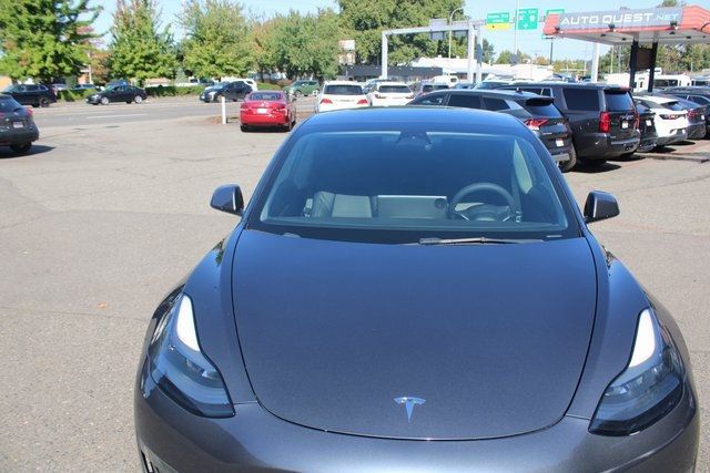 2022 Tesla Model 3 Long Range photo 8