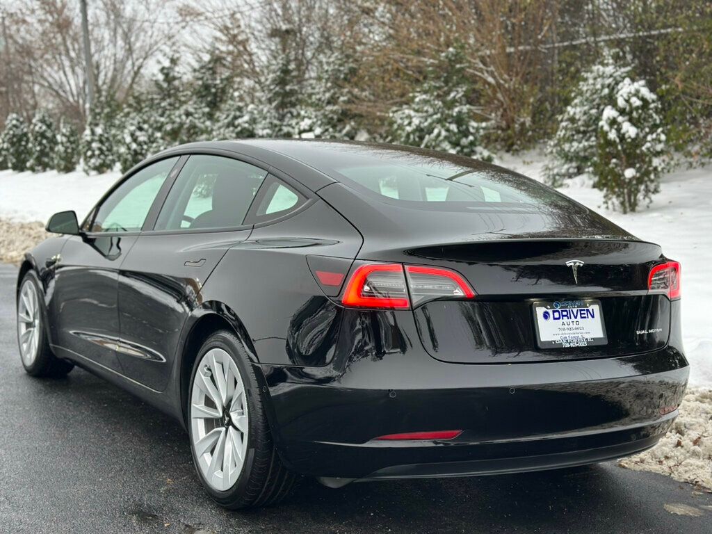 2022 Tesla Model 3 Long Range photo 4