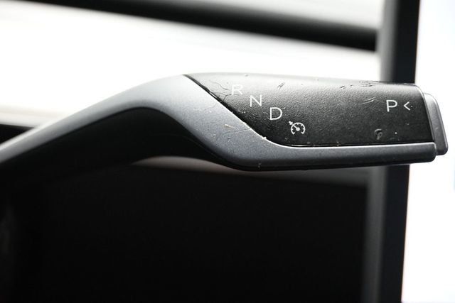 2022 Tesla Model 3 Long Range AWD - 23059940 - 19