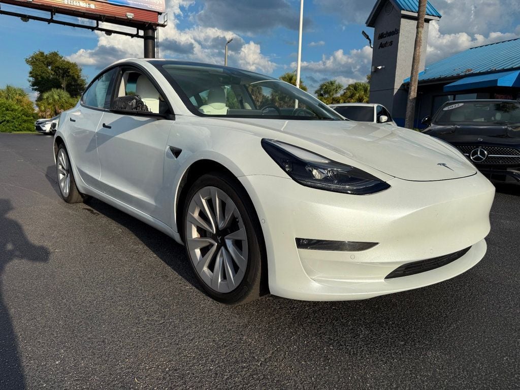 2022 Tesla Model 3 Long Range photo 4