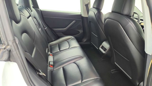 2022 Tesla Model 3 Long Range AWD *Ltd Avail* w/ 19'' Wheels & Acceleration Boost - 23023654 - 26