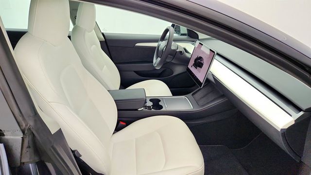 2022 Tesla Model 3 Long Range AWD *Ltd Avail* w/ Full Self-Driving, B&W Premium Int - 22968663 - 32