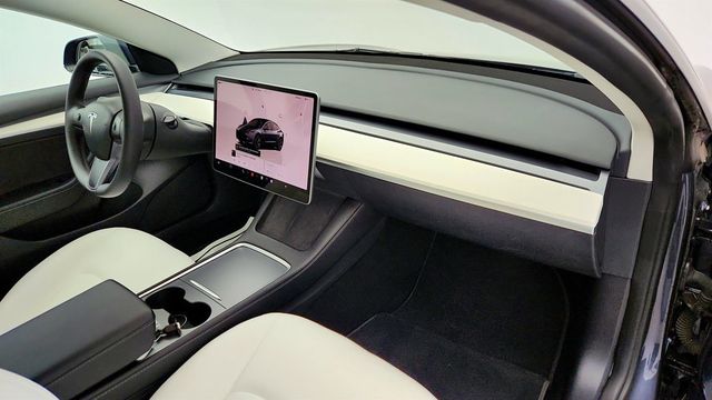 2022 Tesla Model 3 Long Range AWD *Ltd Avail* w/ Full Self-Driving, B&W Premium Int - 22968663 - 33