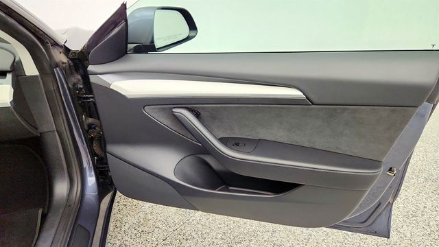 2022 Tesla Model 3 Long Range AWD *Ltd Avail* w/ Full Self-Driving, B&W Premium Int - 22968663 - 34