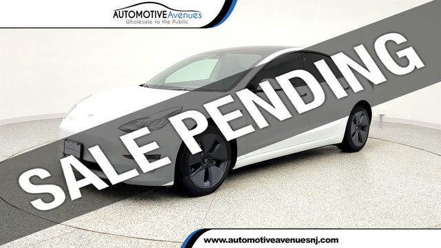 2022 Tesla Model 3 Long Range AWD *Ltd Avail* with Acceleration Boost - 22984997 - 0