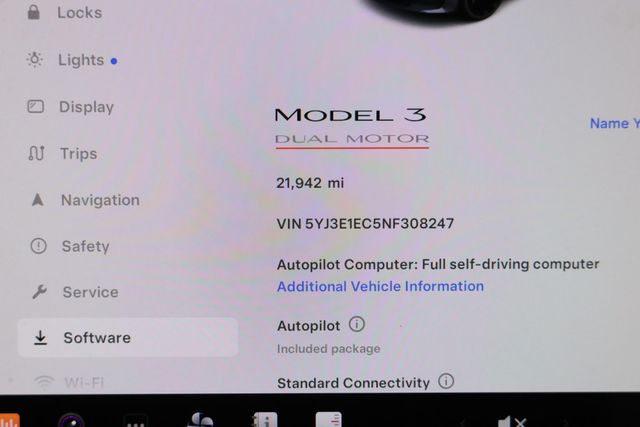 2022 Tesla Model 3 Performance AWD with White & Black Premium Interior - 22937909 - 9