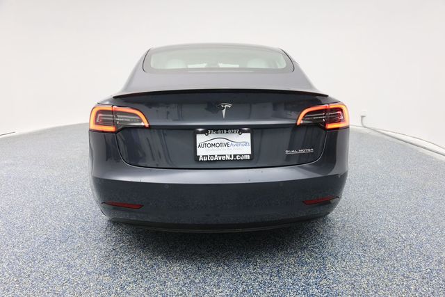 2022 Tesla Model 3 Performance AWD with White & Black Premium Interior - 22937909 - 3