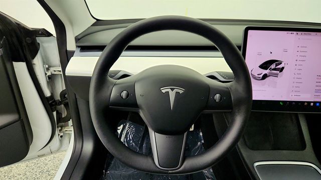 2022 Tesla Model 3 Performance AWD w/ White & Black Premium Interior - 23010742 - 12