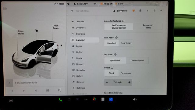 2022 Tesla Model 3 Performance AWD w/ White & Black Premium Interior - 23010742 - 18