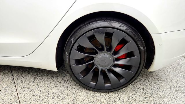 2022 Tesla Model 3 Performance AWD w/ White & Black Premium Interior - 23010742 - 8