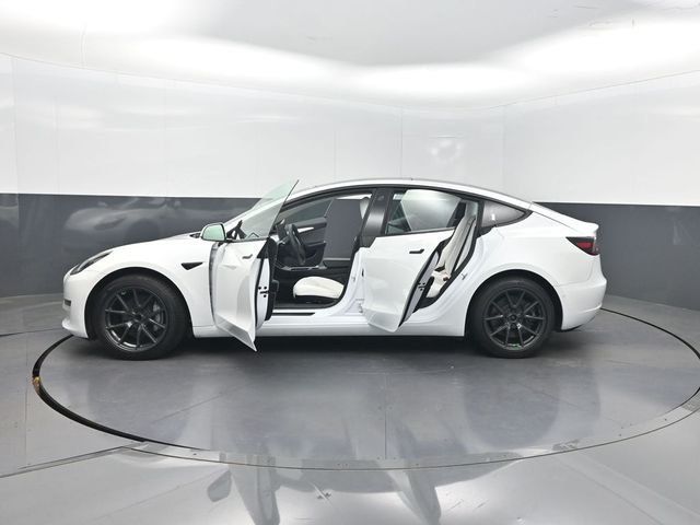 2022 Tesla Model 3 RWD - 23057584 - 37