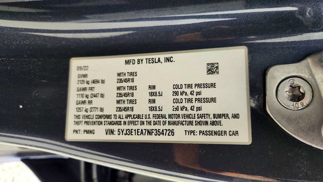 2022 Tesla Model 3 RWD w/ White and Black Partial Premium Interior - 23008174 - 22