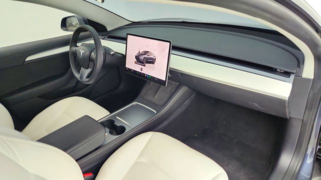 2022 Tesla Model 3 RWD w/ White and Black Partial Premium Interior - 23008174 - 28