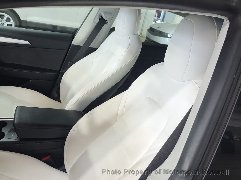 2022 Tesla Model 3 Standard Range Plus photo 2