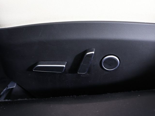 2022 Tesla Model S AWD - 22999077 - 36