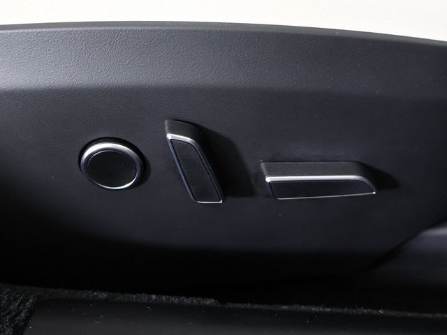 2022 Tesla Model S AWD - 22999077 - 37