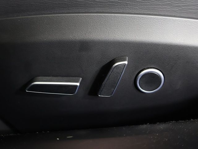 2022 Tesla Model S AWD - 22999766 - 36