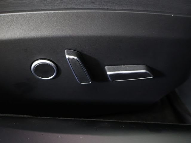 2022 Tesla Model S AWD - 22999766 - 37