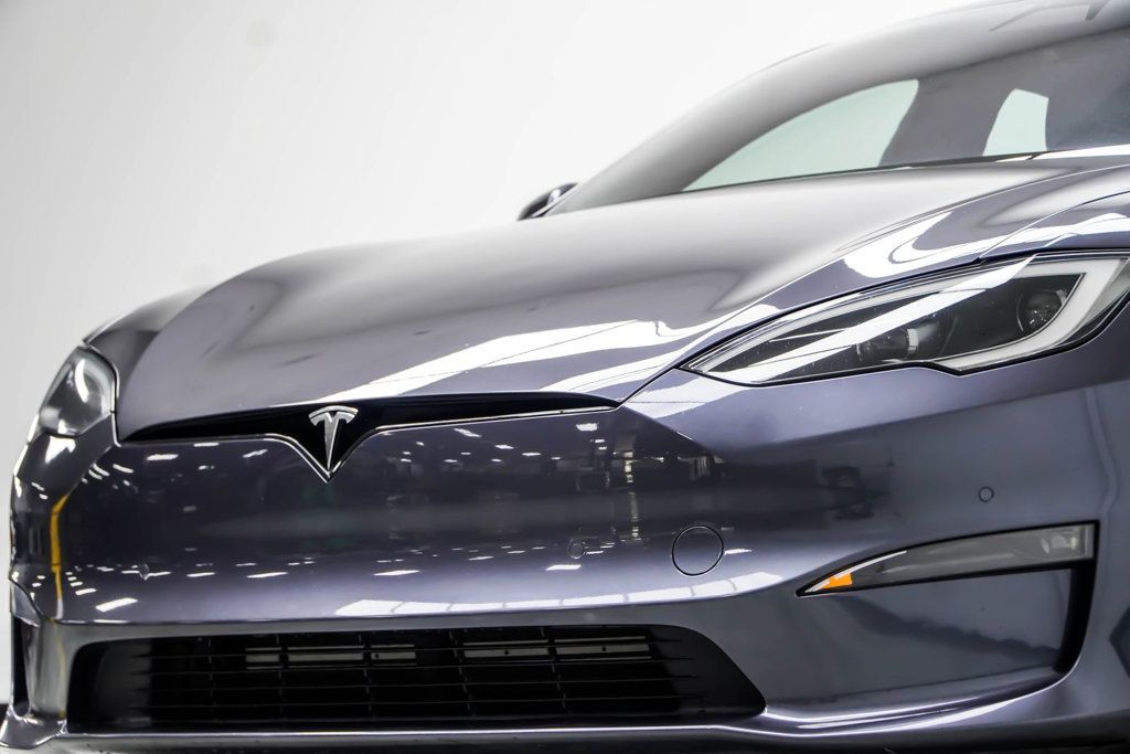 Tesla Model S photo 2