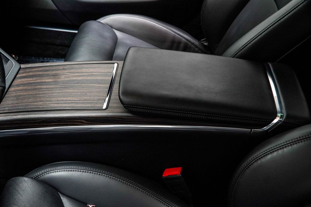 Tesla Model S photo 22