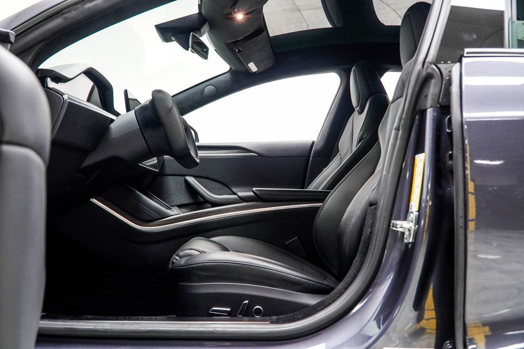 Tesla Model S photo 38
