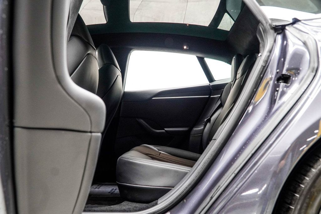 Tesla Model S photo 39