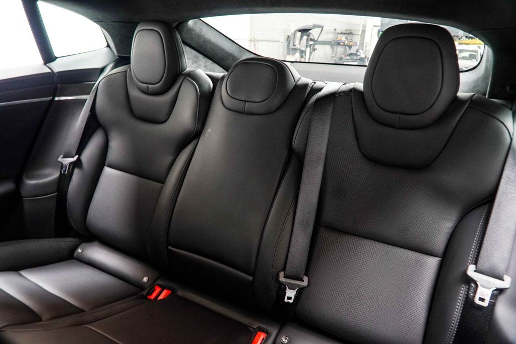 Tesla Model S photo 40