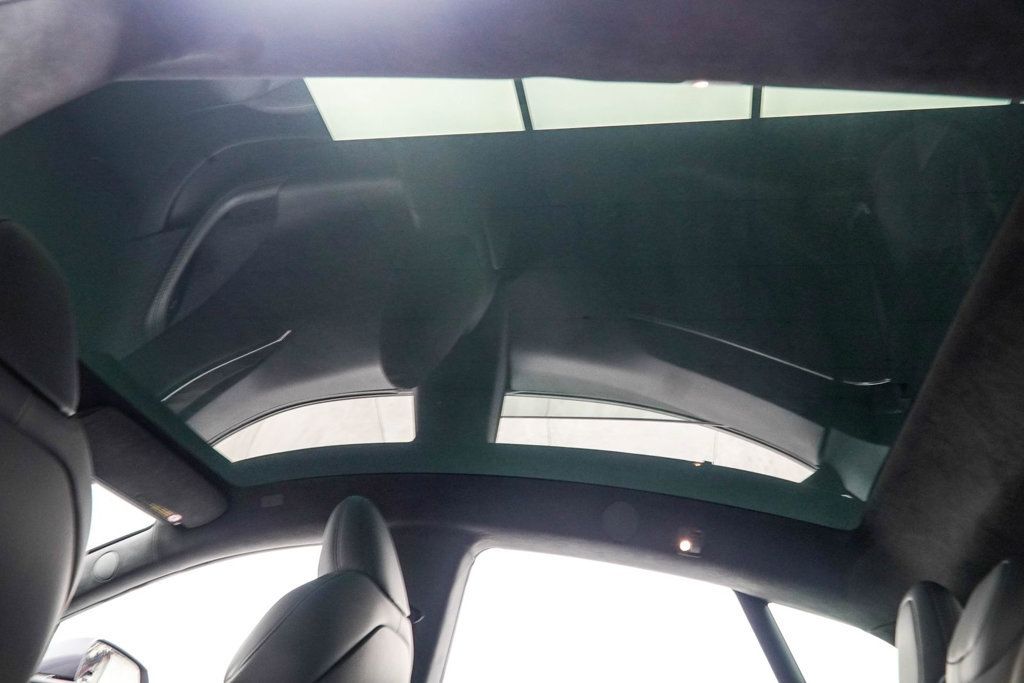 Tesla Model S photo 42