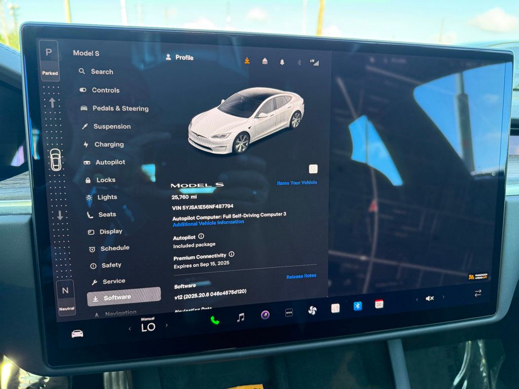 2022 Tesla Model S photo 10