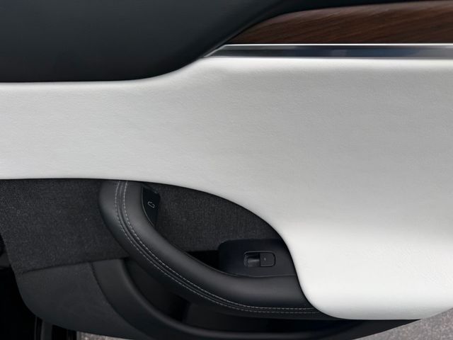 2022 Tesla Model S AWD - 23042808 - 29