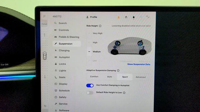 2022 Tesla Model S AWD with 21'' Arachnid Wheels - 22965164 - 17