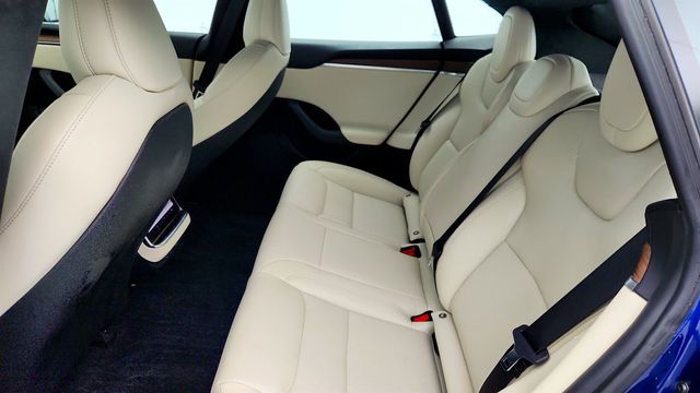 2022 Tesla Model S AWD with Cream Premium Interior - 22964417 - 23