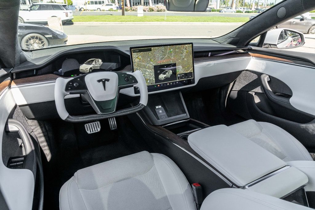 2022 Tesla Model S Custom steering yoke! White Interior! - 22394026 - 0