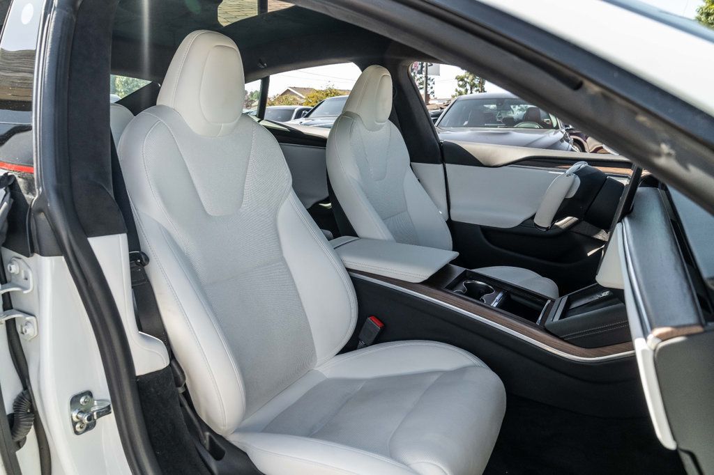 2022 Tesla Model S Custom steering yoke! White Interior! - 22394026 - 17