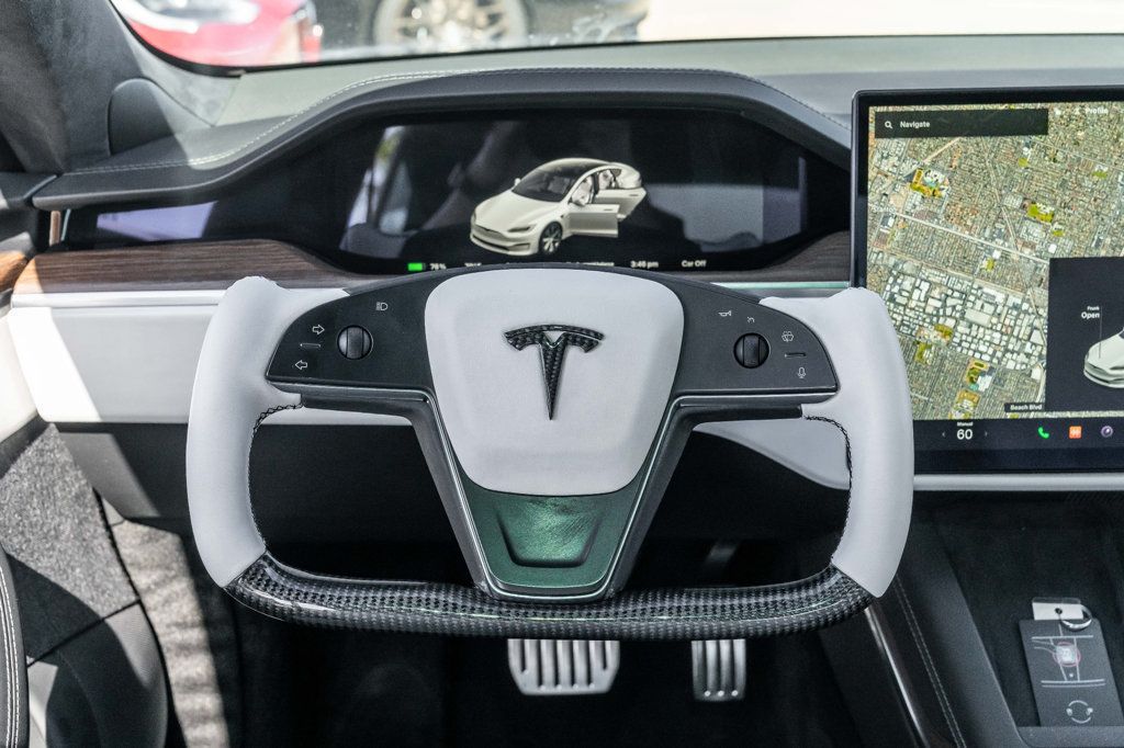 2022 Tesla Model S Custom steering yoke! White Interior! - 22394026 - 22
