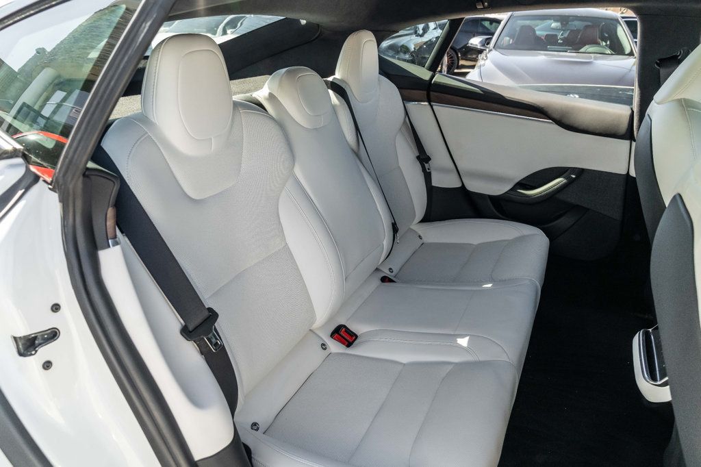 2022 Tesla Model S Custom steering yoke! White Interior! - 22394026 - 34