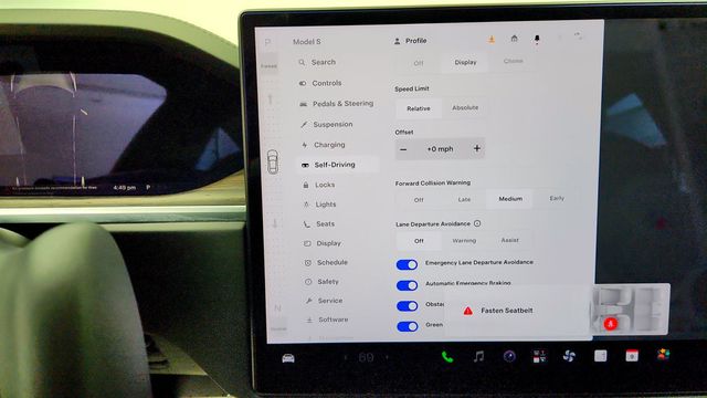 2022 Tesla Model S Long Range AWD w/ 21'' Arachnid Wheels - 23079919 - 22