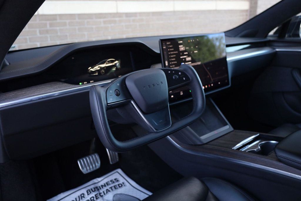 Tesla Model S photo 16