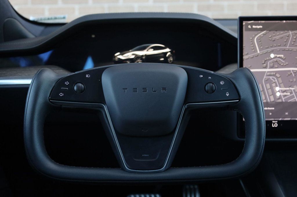 Tesla Model S photo 28