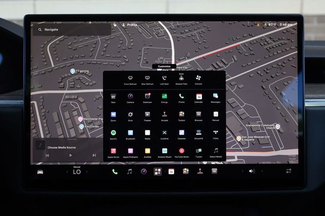 2022 Tesla Model S Long Range Palladium - 23083410 - 35