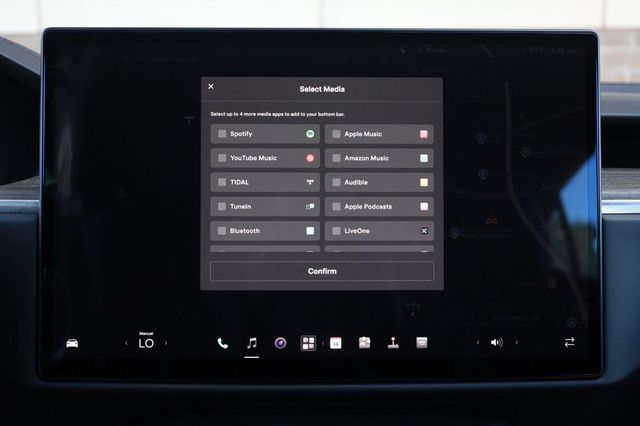 2022 Tesla Model S Long Range Palladium - 23083410 - 37