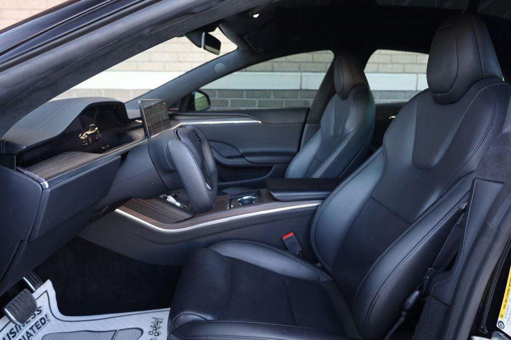 Tesla Model S photo 17
