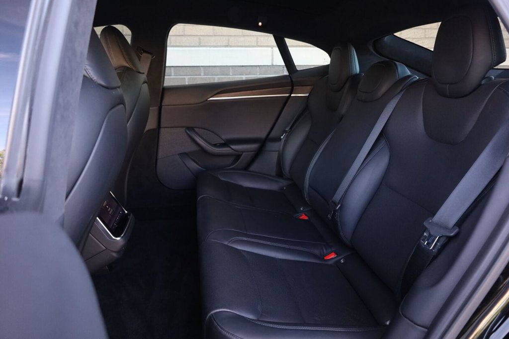 Tesla Model S photo 22